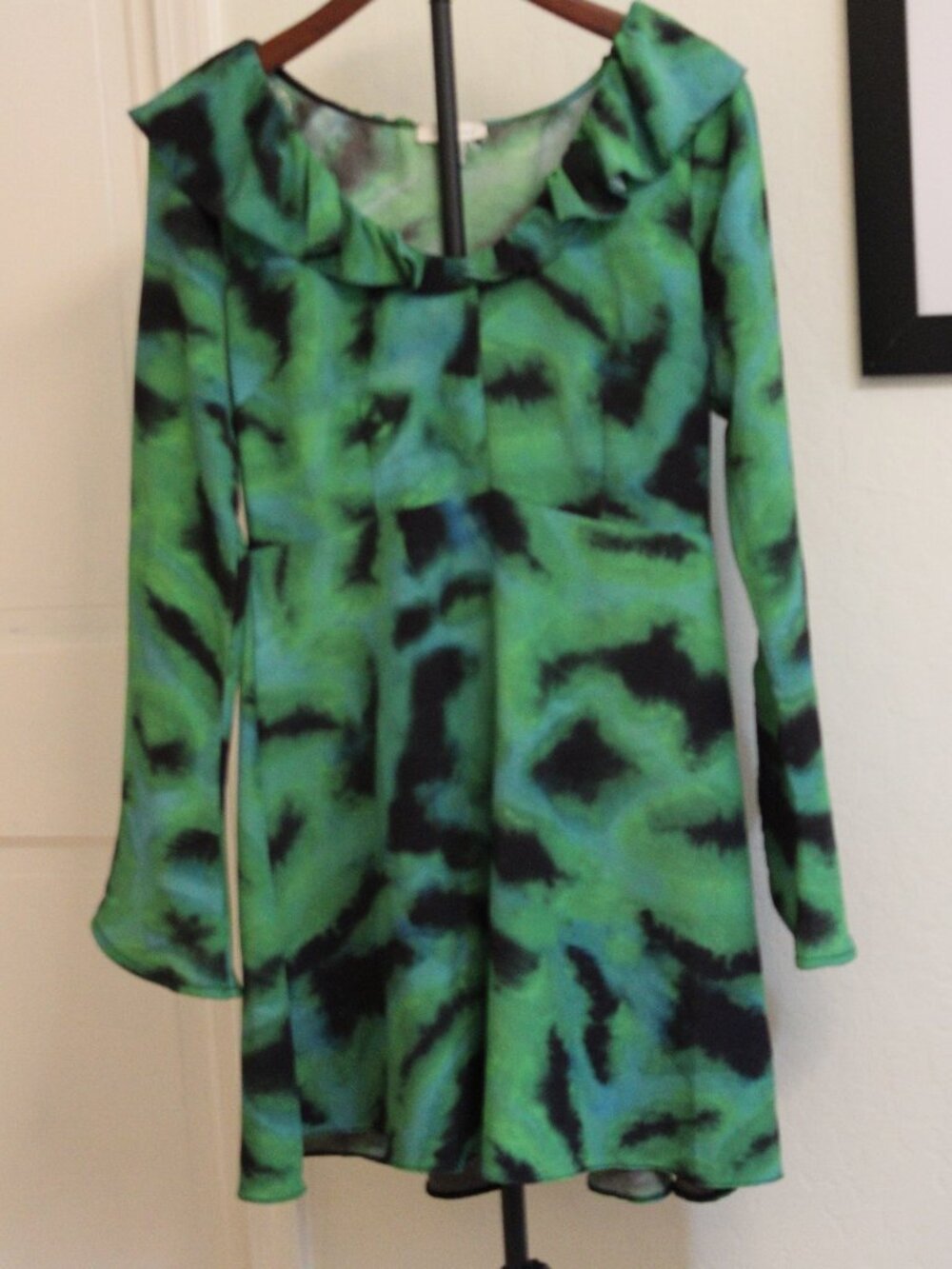 Topshop Green Black Abstract Ruffle Mini Dress Size 8 NWOT